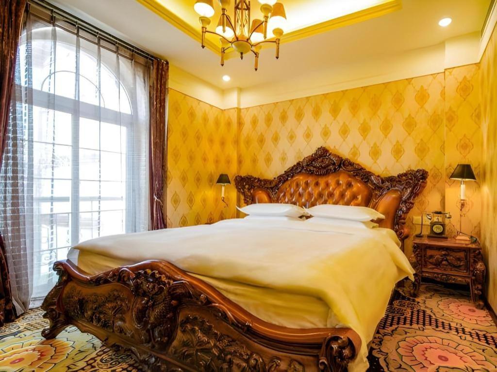 Dong Fang Hotel Beijing Exterior photo