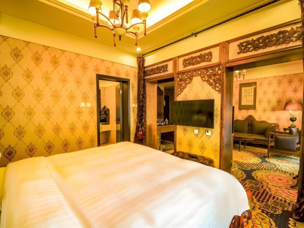 Dong Fang Hotel Beijing Exterior photo